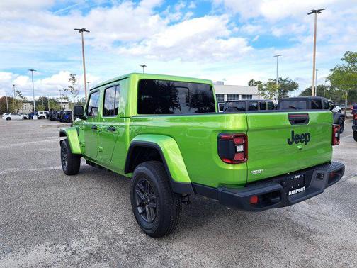 2026 Jeep Gladiator Sport S