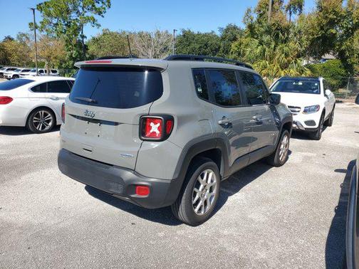 2022 Jeep Renegade Latitude