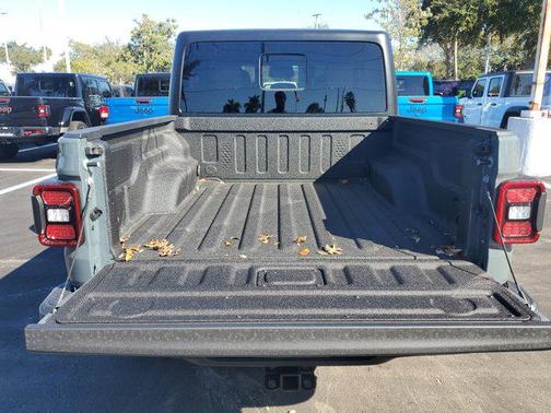 2026 Jeep Gladiator Willys 4x4