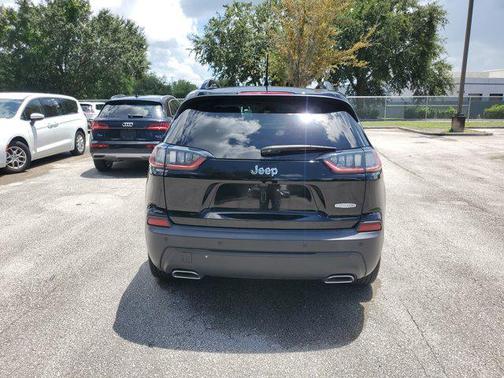 2022 Jeep Cherokee Latitude Lux