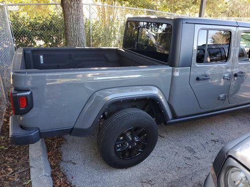 2022 Jeep Gladiator Altitude 4x4