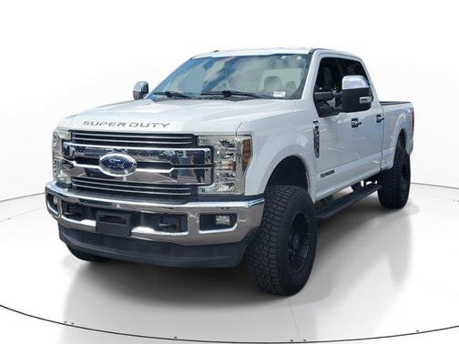 Oxford White 2019 Ford F-250 XLT