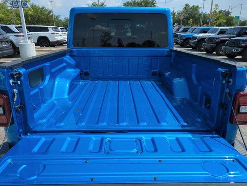 2025 Jeep Gladiator High Tide