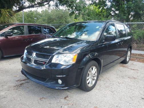 Black Onyx Crystal Pearlcoat 2019 Dodge Grand Caravan SXT
