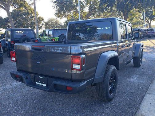 2026 Jeep Gladiator Sport