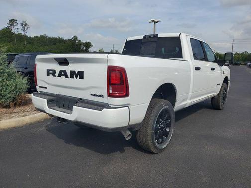 2025 RAM 2500 Big Horn Crew Cab 4x4 6'4' Box