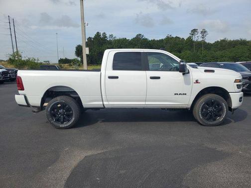 2025 RAM 2500 Big Horn Crew Cab 4x4 6'4' Box