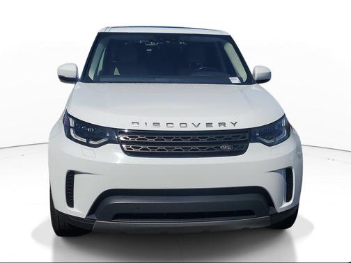 White 2020 Land Rover Discovery SE