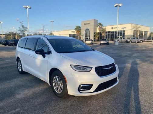 2025 Chrysler Pacifica L