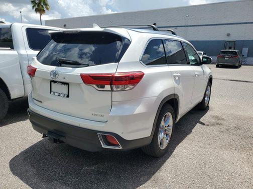 2017 Toyota Highlander Limited