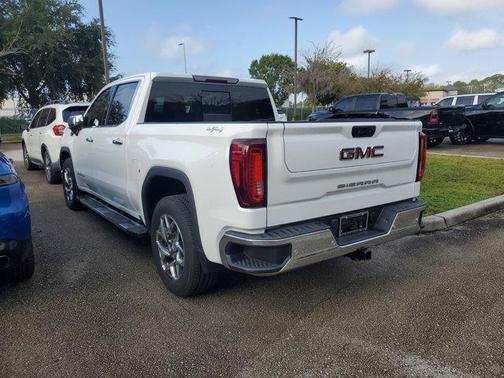 2022 GMC Sierra 1500 SLT