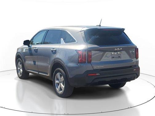 Everlasting Silver 2023 Kia Sorento LX