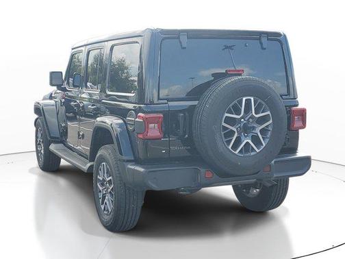 Black Clearcoat 2025 Jeep Wrangler 4-Door Sahara 4x4