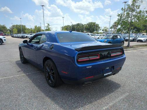2022 Dodge Challenger SXT
