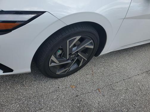 Serenity White 2025 Hyundai ELANTRA HEV SEL Sport