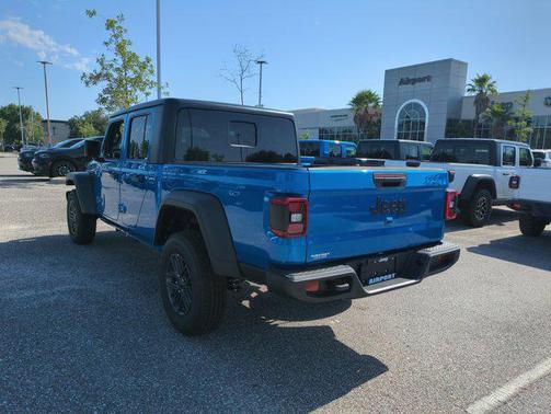 2025 Jeep Gladiator Sport S