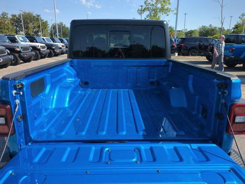 2025 Jeep Gladiator Sport S