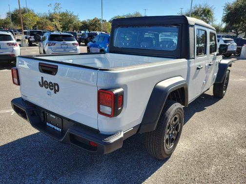 2026 Jeep Gladiator Sport