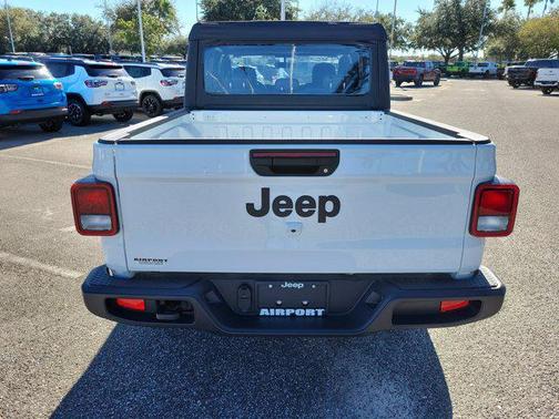 2026 Jeep Gladiator Sport