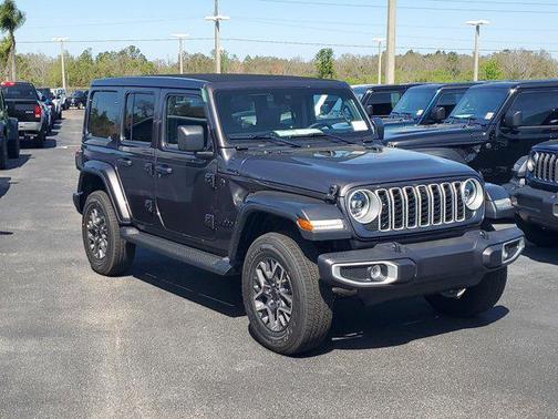 2025 Jeep Wrangler 4-Door Sahara 4x4