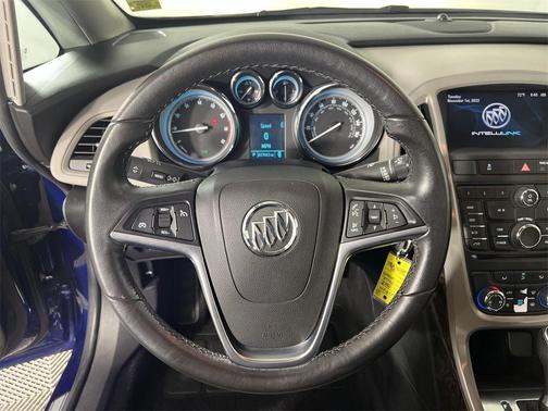 Photo 4 of 34 of 2013 Buick Verano Convenience