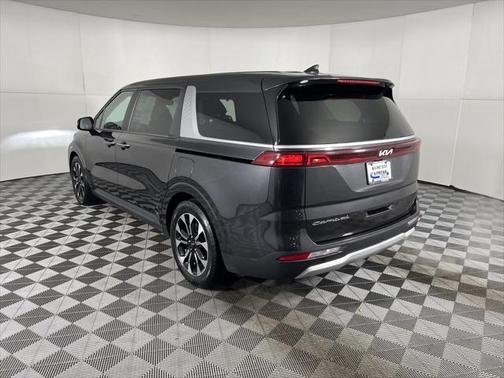 2022 Kia Carnival EX