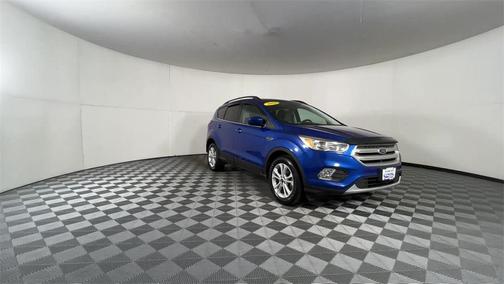 Photo 2 of 25 of 2018 Ford Escape SE