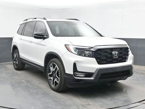 Platinum White Pearl 2022 Honda Passport