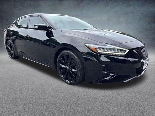 2023 Nissan Maxima SR