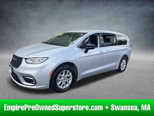 Silver Mist Clearcoat 2024 Chrysler Pacifica Touring-L
