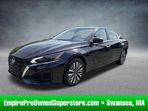 Super Black 2024 Nissan Altima 2.5 SV