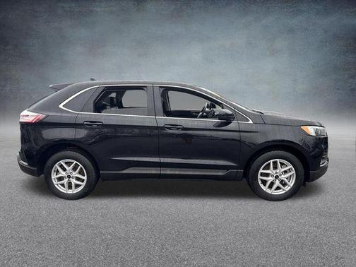 Agate Black Metallic 2024 Ford Edge SEL