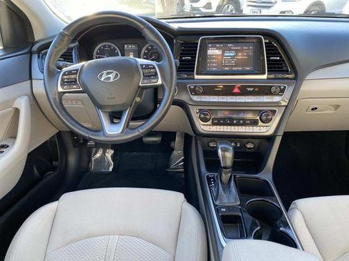 2019 Hyundai SONATA SEL