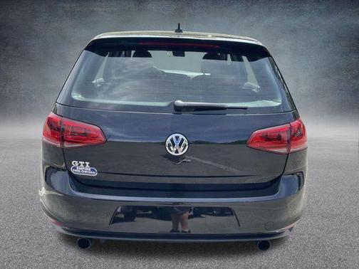 2016 Volkswagen Golf GTI 2.0T S 4-Door