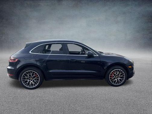 2017 Porsche Macan Turbo