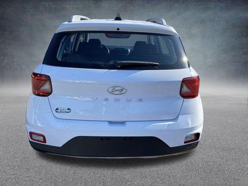 2022 Hyundai VENUE SEL