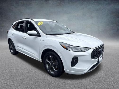 Oxford White 2023 Ford Escape ST-Line Select