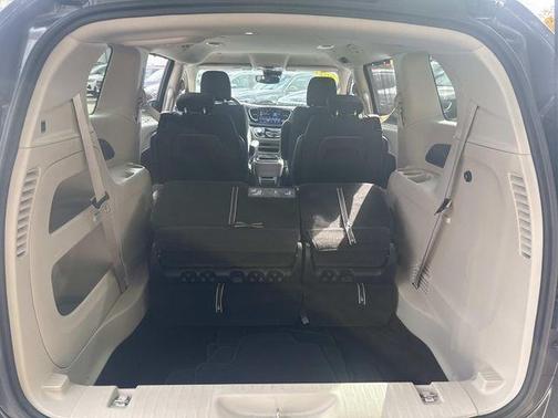 2021 Chrysler Pacifica Touring
