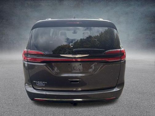 2021 Chrysler Pacifica Touring