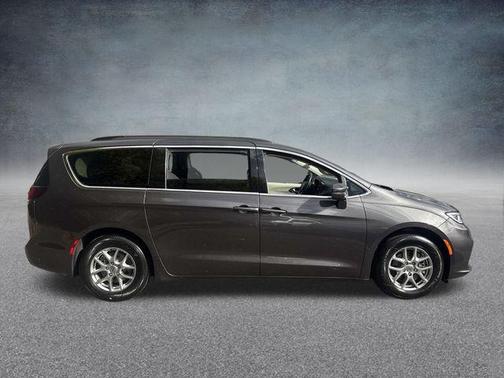 2021 Chrysler Pacifica Touring