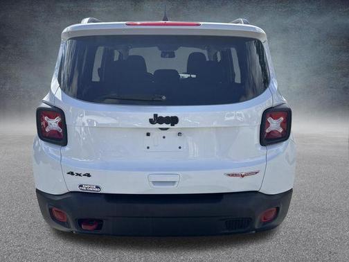 Alpine White Clearcoat 2023 Jeep Renegade Trailhawk