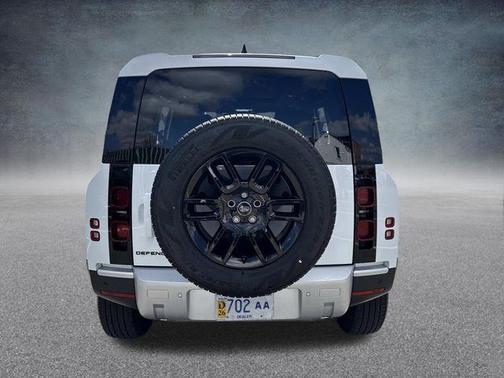 Fuji White 2025 Land Rover Defender P300