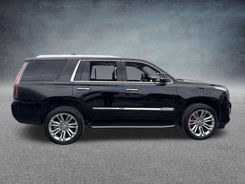 2017 Cadillac Escalade Luxury