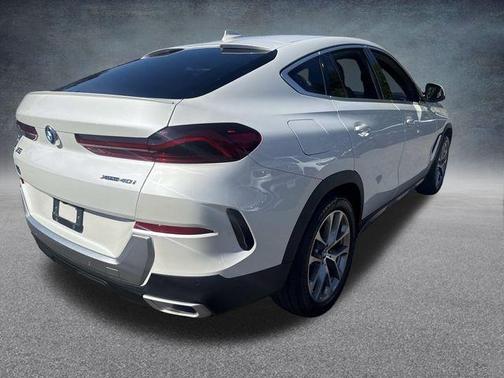 2022 BMW X6 xDrive40i
