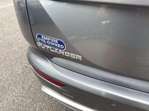 2022 Mitsubishi Outlander SE