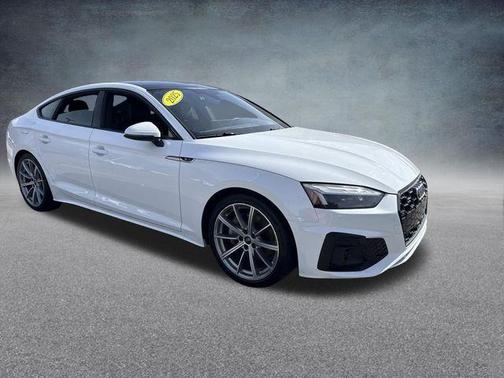 Arkona White 2025 Audi A5 Sportback 45 S line quattro Premium