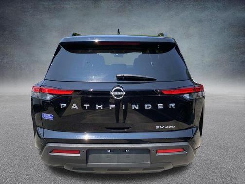 Black 2024 Nissan Pathfinder SV