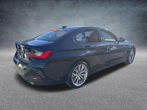 2023 BMW 330 i xDrive