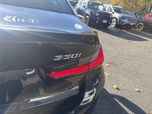 2023 BMW 330 i xDrive