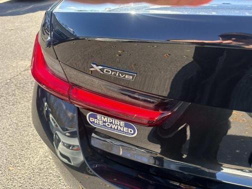 2023 BMW 330 i xDrive